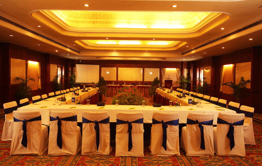 מלון The Crown, Bhubaneswar - Ihcl Seleqtions מראה חיצוני תמונה